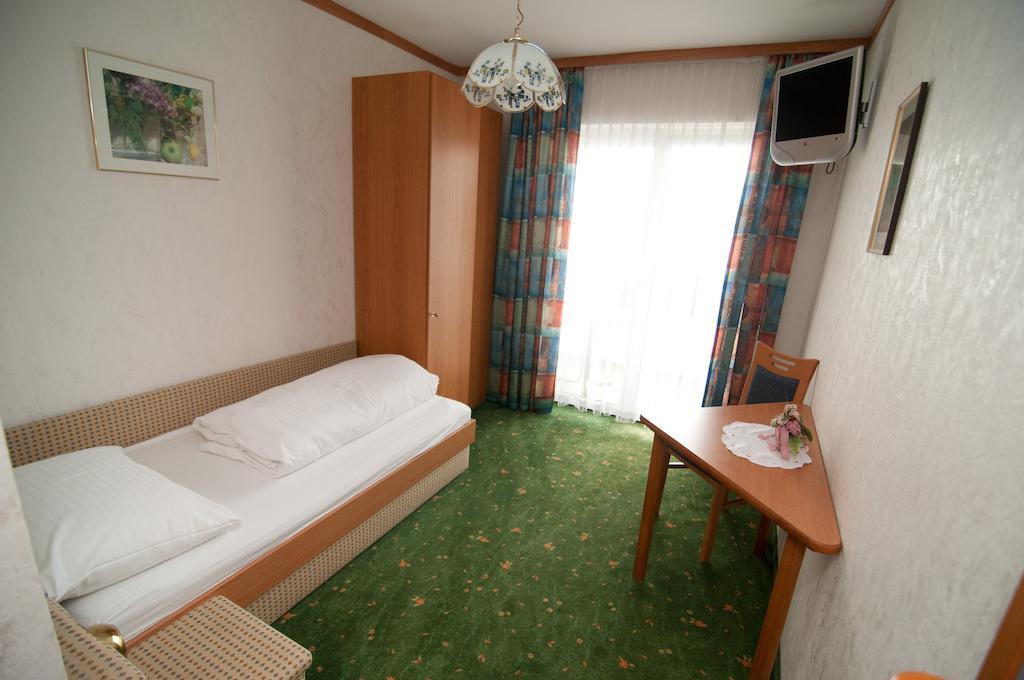 Haus Am See Sankt Kanzian am Klopeiner See Szoba fotó